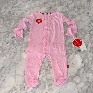 NWT MAGNETIC ME MODAL RUFFLE FOOTIE 3/6M